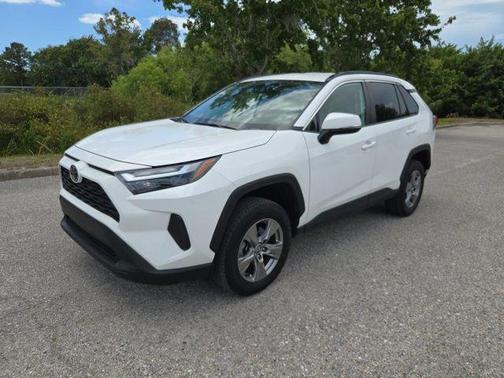 Ice Cap 2024 Toyota RAV4 XLE