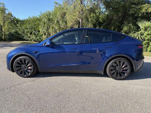 2023 Tesla Model Y Performance Dual Motor All-Wheel Drive