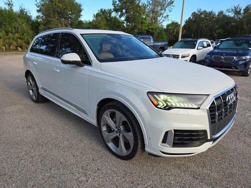 2021 Audi Q7 55 Prestige