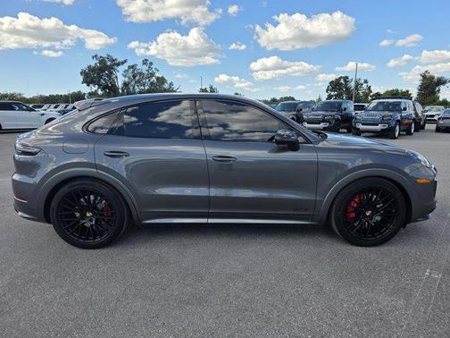 2021 Porsche Cayenne GTS