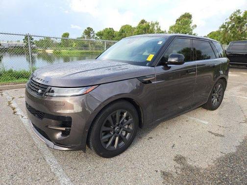 2025 Land Rover Range Rover Sport SE