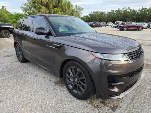 2025 Land Rover Range Rover Sport SE