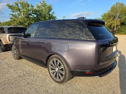 Amethyst Grey Purple SV Bespoke Ultra Met Gloss 2024 Land Rover Range Rover P550e Autobiography