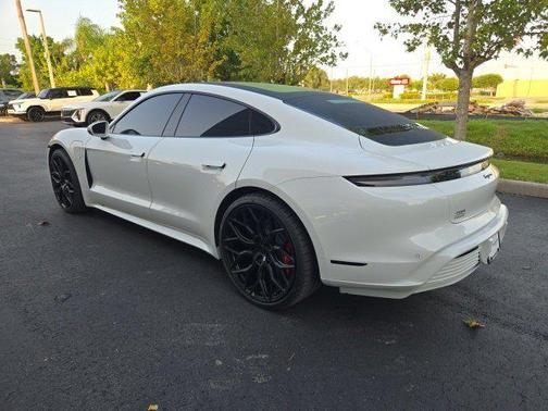 2022 Porsche Taycan Base