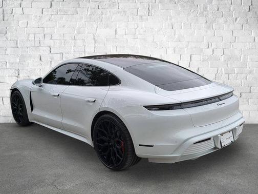 2022 Porsche Taycan Base
