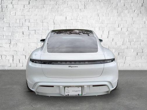 2022 Porsche Taycan Base