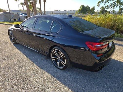 2019 BMW 740 740i