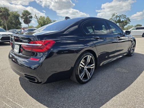 2019 BMW 740 740i