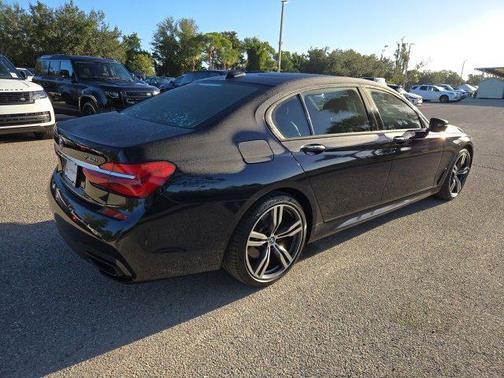 2019 BMW 740 740i