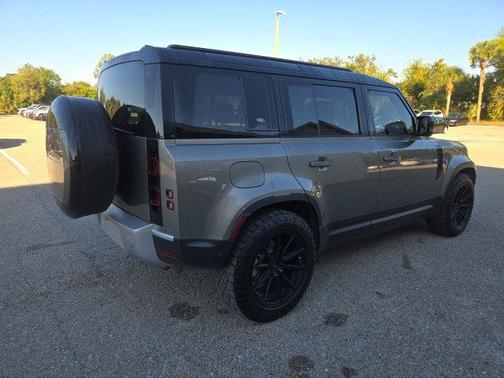 2024 Land Rover Defender 110 P300