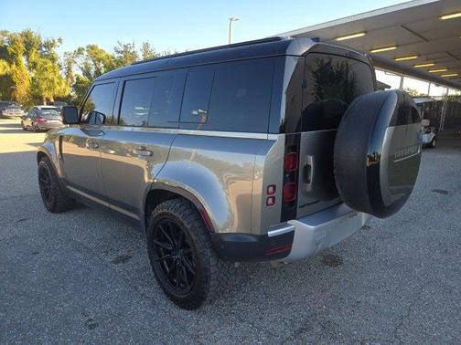 2024 Land Rover Defender 110 P300