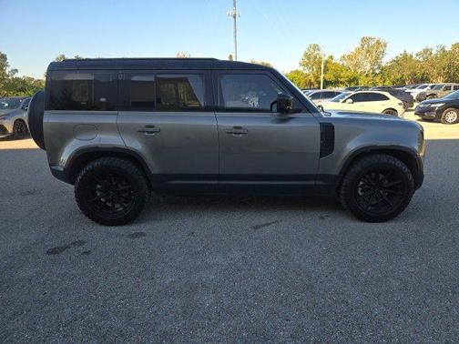 2024 Land Rover Defender 110 P300