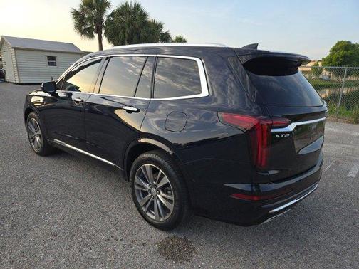 2022 Cadillac XT6 Premium Luxury FWD