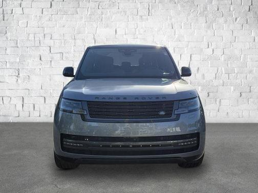 2025 Land Rover Range Rover P550e SE
