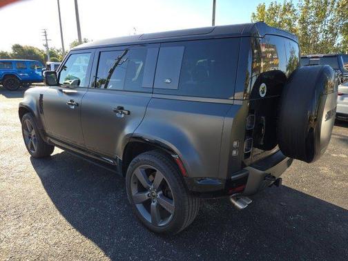 2024 Land Rover Defender 110 P525 Carpathian Edition