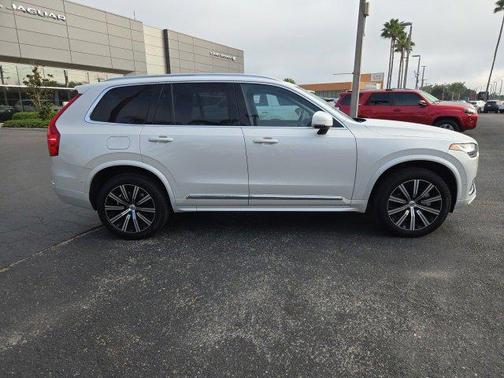 2024 Volvo XC90 B5 Plus Bright Theme