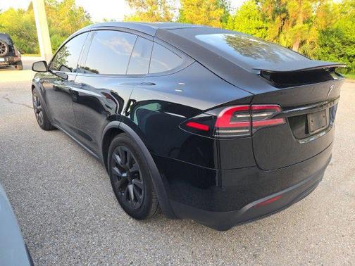 2022 Tesla Model X Plaid Tri Motor All-Wheel Drive