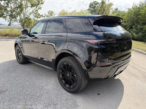 2025 Land Rover Range Rover Evoque Dynamic SE