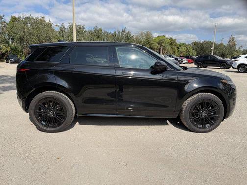 2025 Land Rover Range Rover Evoque Dynamic SE