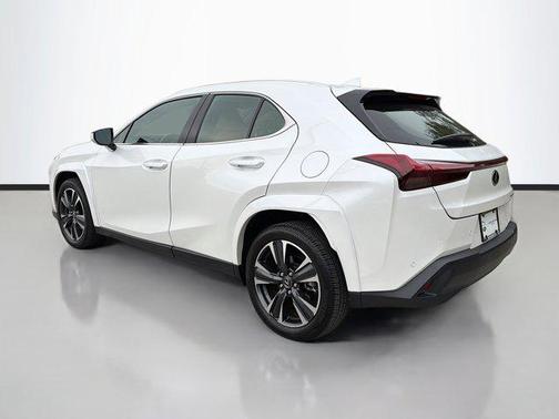2025 Lexus UX 300h Premium