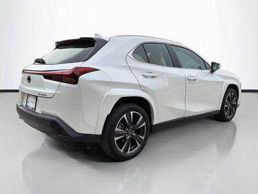 2025 Lexus UX 300h Premium