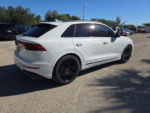 2024 Audi SQ8 4.0T Premium Plus