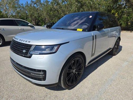 2023 Land Rover Range Rover P530 SE