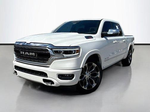 Ivory White Tri-Coat Pearlcoat 2023 RAM 1500 Limited
