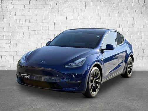 2022 Tesla Model Y Long Range Dual Motor All-Wheel Drive