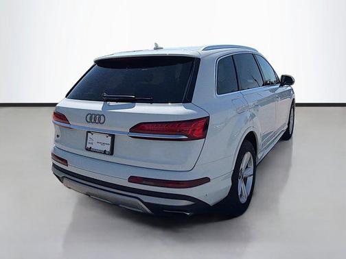 2025 Audi Q7 55 Premium