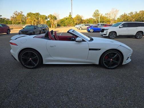 2019 Jaguar F-TYPE R