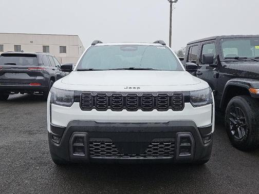 Bright White Clearcoat 2026 Jeep Cherokee LAREDO/LIMITED