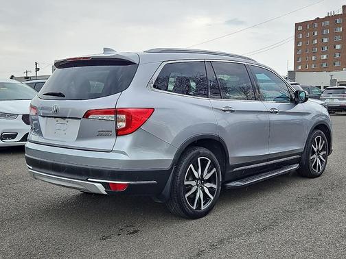 2020 Honda Pilot Touring 8-Passenger