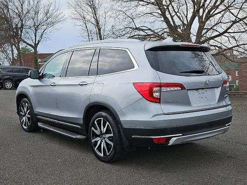 2020 Honda Pilot Touring 8-Passenger