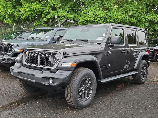 Granite Crystal Clearcoat Metallic 2026 Jeep Wrangler Sport