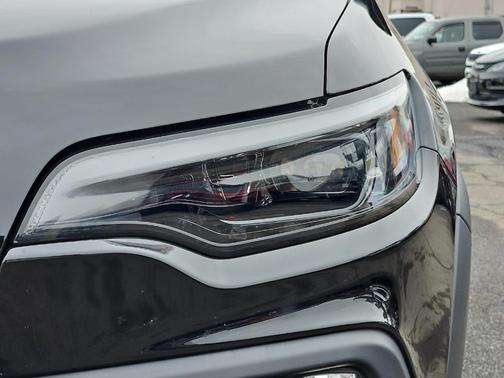 2022 Jeep Cherokee Trailhawk