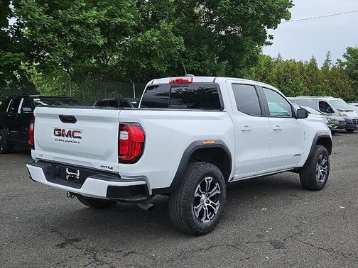 Summit White 2023 GMC Canyon AT4