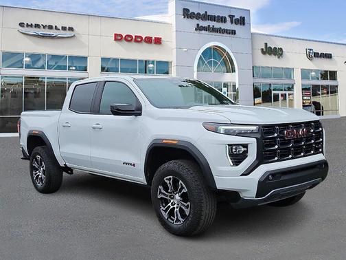 Summit White 2023 GMC Canyon AT4