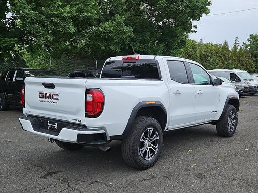 Summit White 2023 GMC Canyon AT4