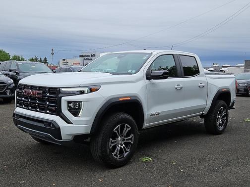 Summit White 2023 GMC Canyon AT4