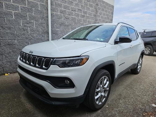 2024 Jeep Compass Latitude Lux