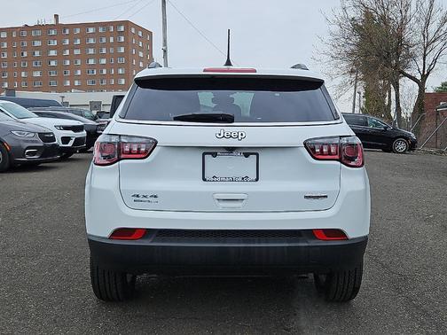 2024 Jeep Compass Latitude Lux