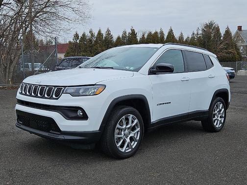 2024 Jeep Compass Latitude Lux