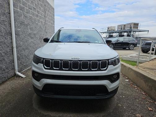 2024 Jeep Compass Latitude Lux