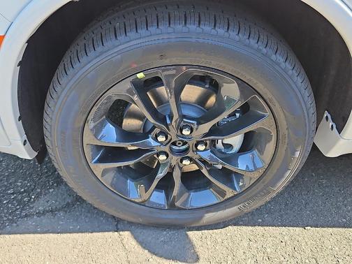 White Knuckle Clearcoat 2026 Dodge Durango GT