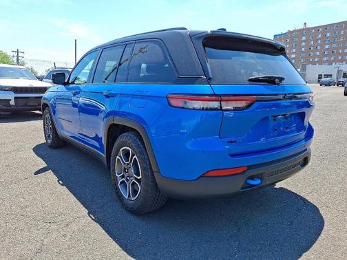 2022 Jeep Grand Cherokee 4xe Trailhawk