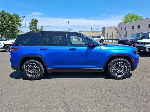 2022 Jeep Grand Cherokee 4xe Trailhawk