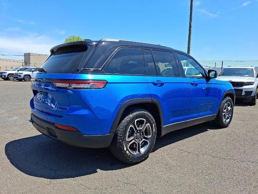 2022 Jeep Grand Cherokee 4xe Trailhawk