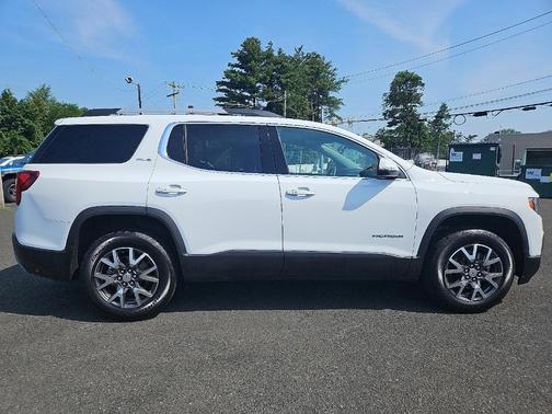 2022 GMC Acadia SLE