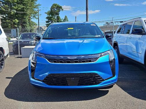 Hydro Blue Pearlcoat 2027 Chrysler Pacifica SELECT